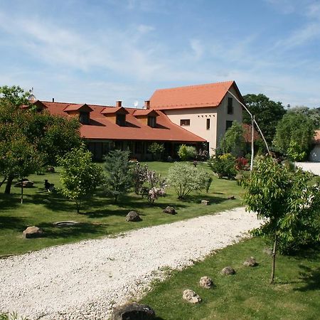Malomdűlő Farmház Pilisborosjenő Exterior foto